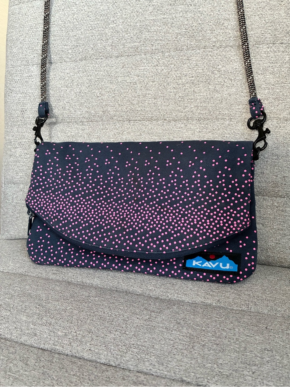KAVU Slingaling Fold-Over Flap Blue & Pink Dots Bag